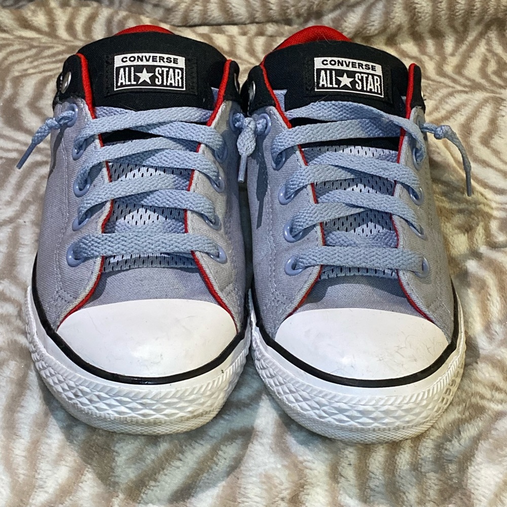 Two toned blue converse